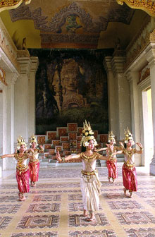 Khmer Dancers Angkor